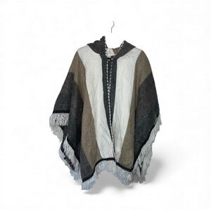 Button-Up Baby Alpaca Wool Cape 100% made in Ecuador